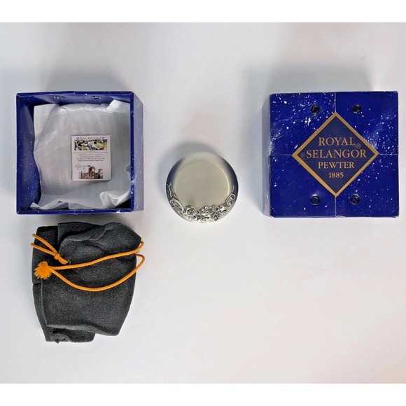 Royal Selangor Pewter 1885 Roses Trinket Box - Picture 2 of 7